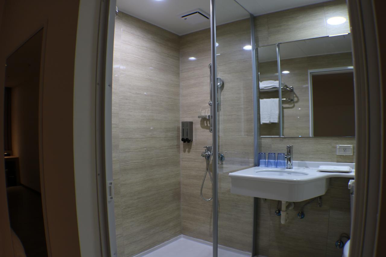 Mingli Hotel Kaohsiung Extérieur photo