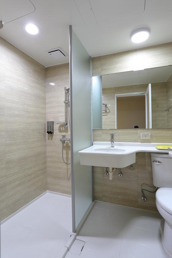 Mingli Hotel Kaohsiung Extérieur photo